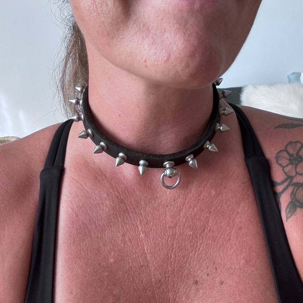 Northbound Leather Spiked Choker Collar – Genuine Leather, Size Large